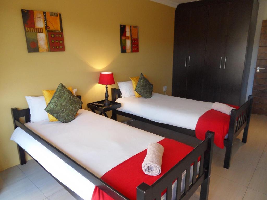 Haus Holzapfel Hotel Beaufort West Ngoại thất bức ảnh
