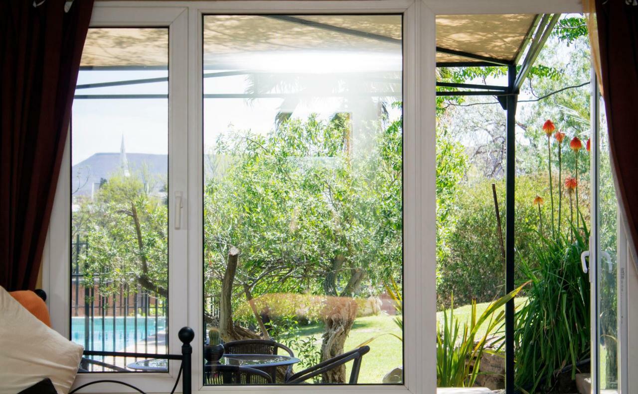 Haus Holzapfel Hotel Beaufort West Ngoại thất bức ảnh