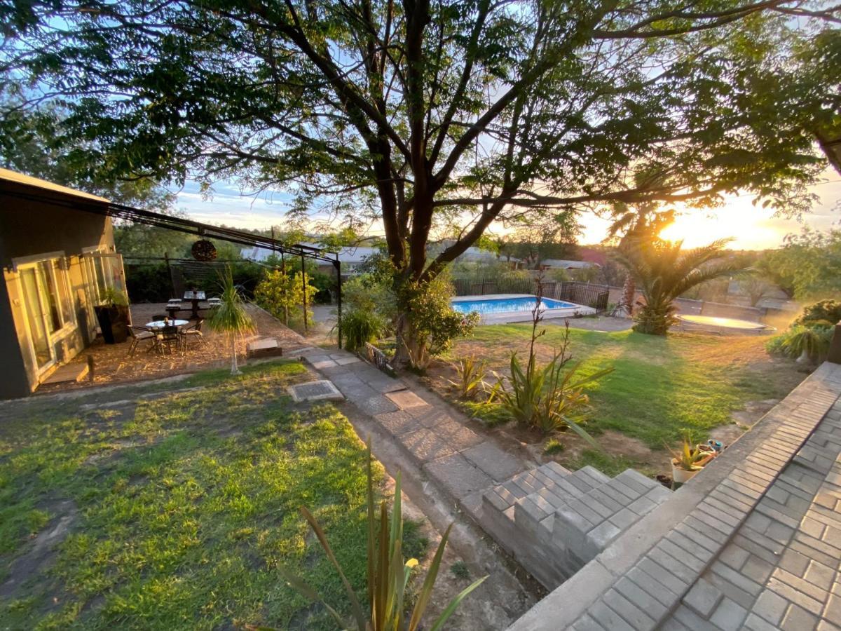 Haus Holzapfel Hotel Beaufort West Ngoại thất bức ảnh